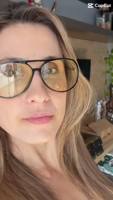 😍 Vocês SABIAM que dá pra achar óculos incríveis por um precinho no Mercadão dos Óculos de Realengo?? 👓✨ Eu fui con...