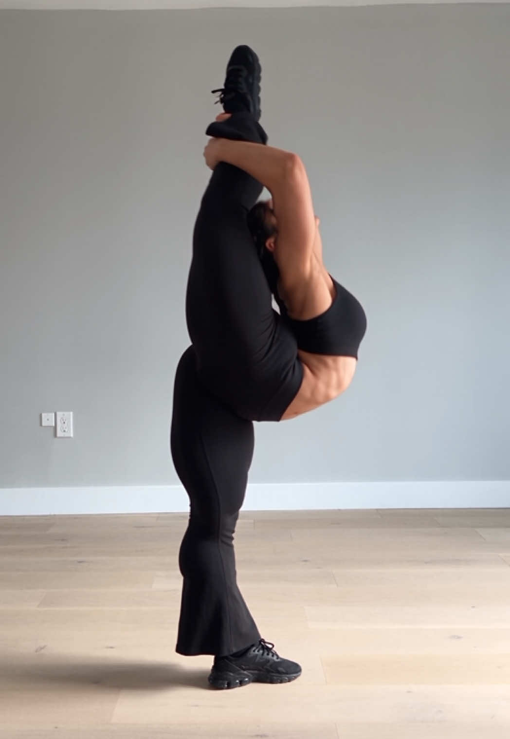 Esto es lo que pasa cuando no te saltas el stretching. #boricua #flexibility #puertorico
