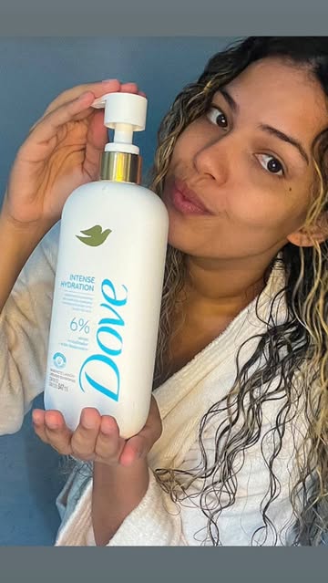 #publicidade Recebi a nova linha Dove Sabonetes Sérum e escolhi o Intense Hydration para testar na minha rotina. 💙 C...