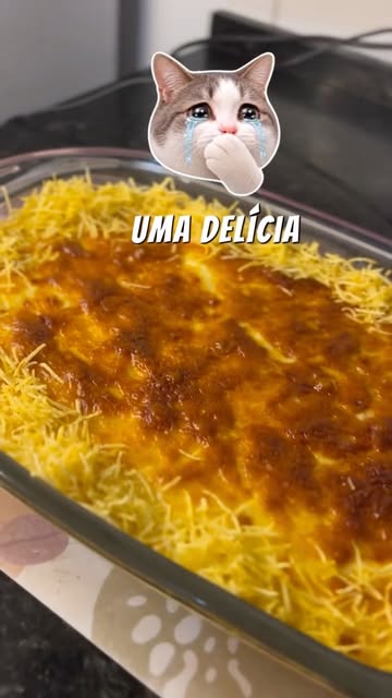 Episódio 2 de Anni na Cozinha 🍗🤍 Hoje foi dia de preparar um fricassê de frango cremoso e gratinado, e os temperos...