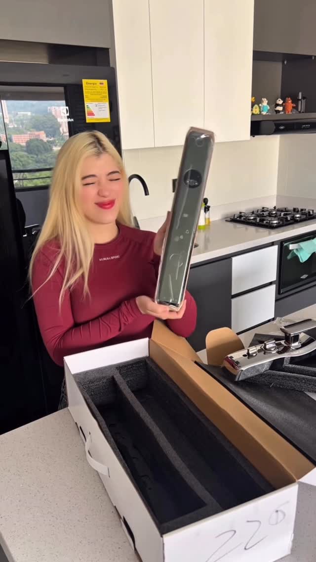 Casi me roban en mi nuevo apartamento… y eso me hizo instalar una cerradura inteligente de @o.l_solutions . Ahora ent...