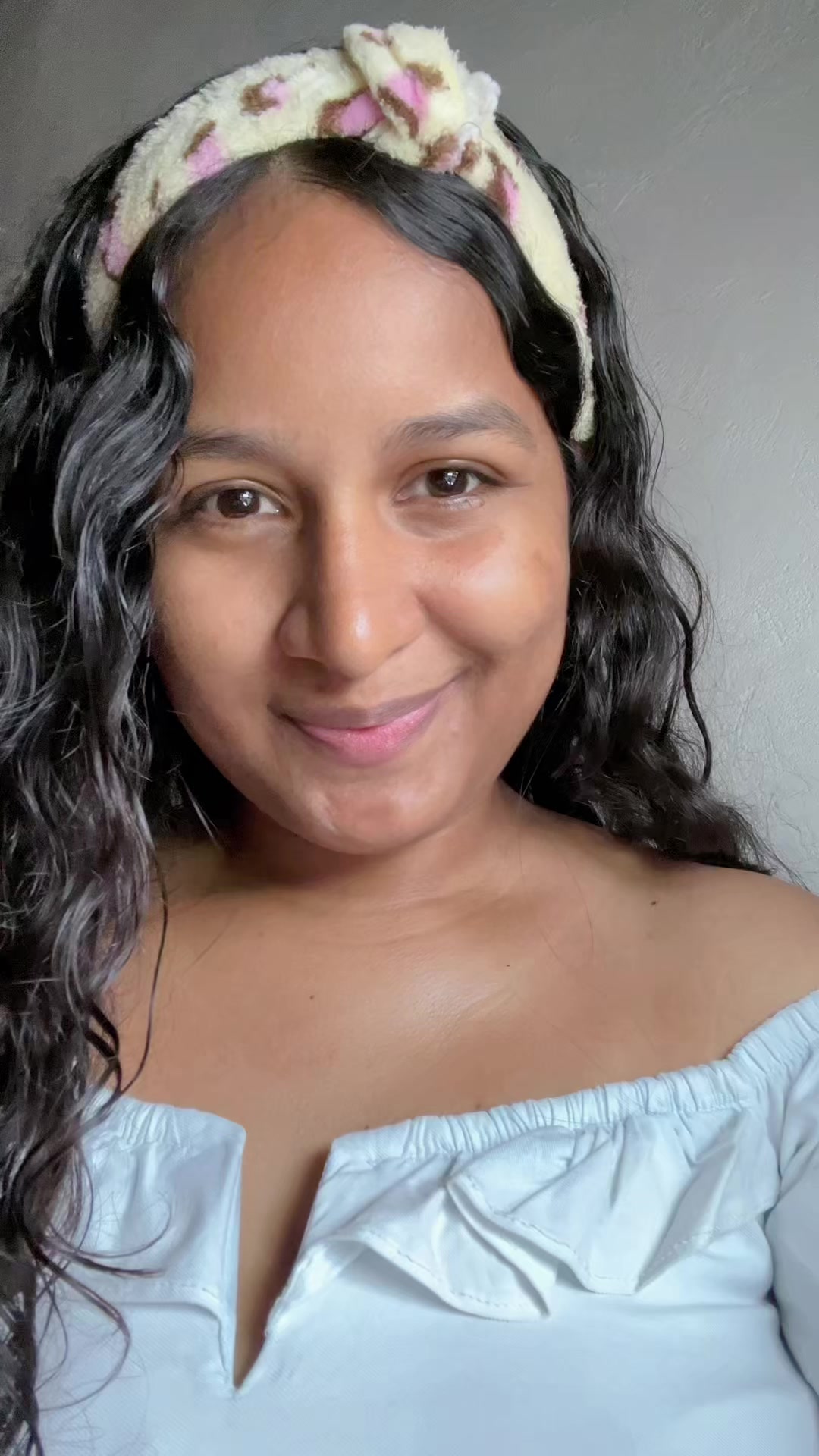 No puedo dejar de hacerme este maquillaje últimamente 🤌✨ 💬 ¡Déjame en los comentarios tu producto infaltable de la...