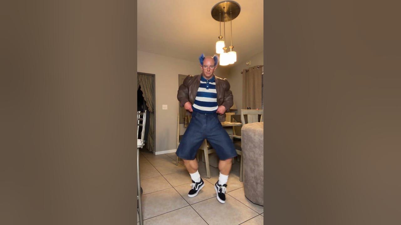 Bruno Azulón se aprendió el paso y lo bailó en la sala 😎 🕺 Bruno Azulón no necesita pista, solo espacio y buena mús...