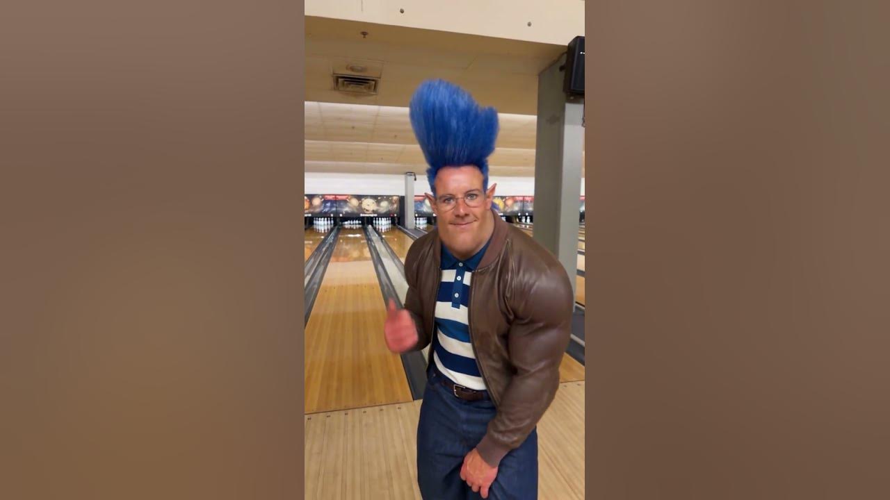 🎳💙Bruno Azulón se fue a bolear con un cambio de Look y terminó bailando 🎳💙 🎳💙 Fue por una partida de boliche y...