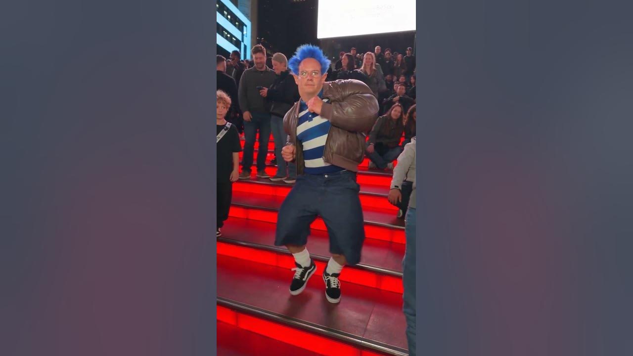 💙 Azulón Bailando Entre la Multitud Mirando 💙 🔴💙 Cientos de personas mirando y Bruno Azulón sin una gota de vergü...