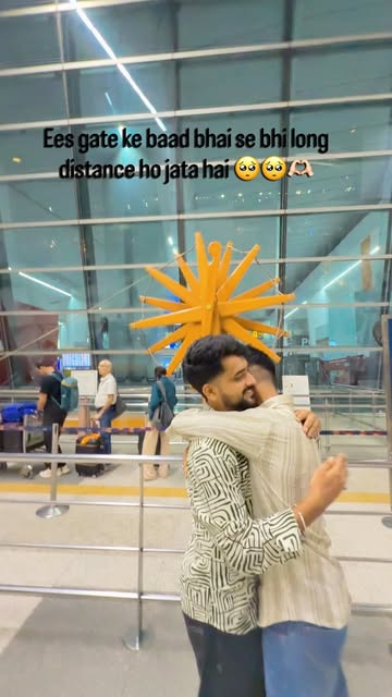 Ees gate ke baad bhai se bhi long distance ho jata hai 🥺🥺🫶🏻#abroad