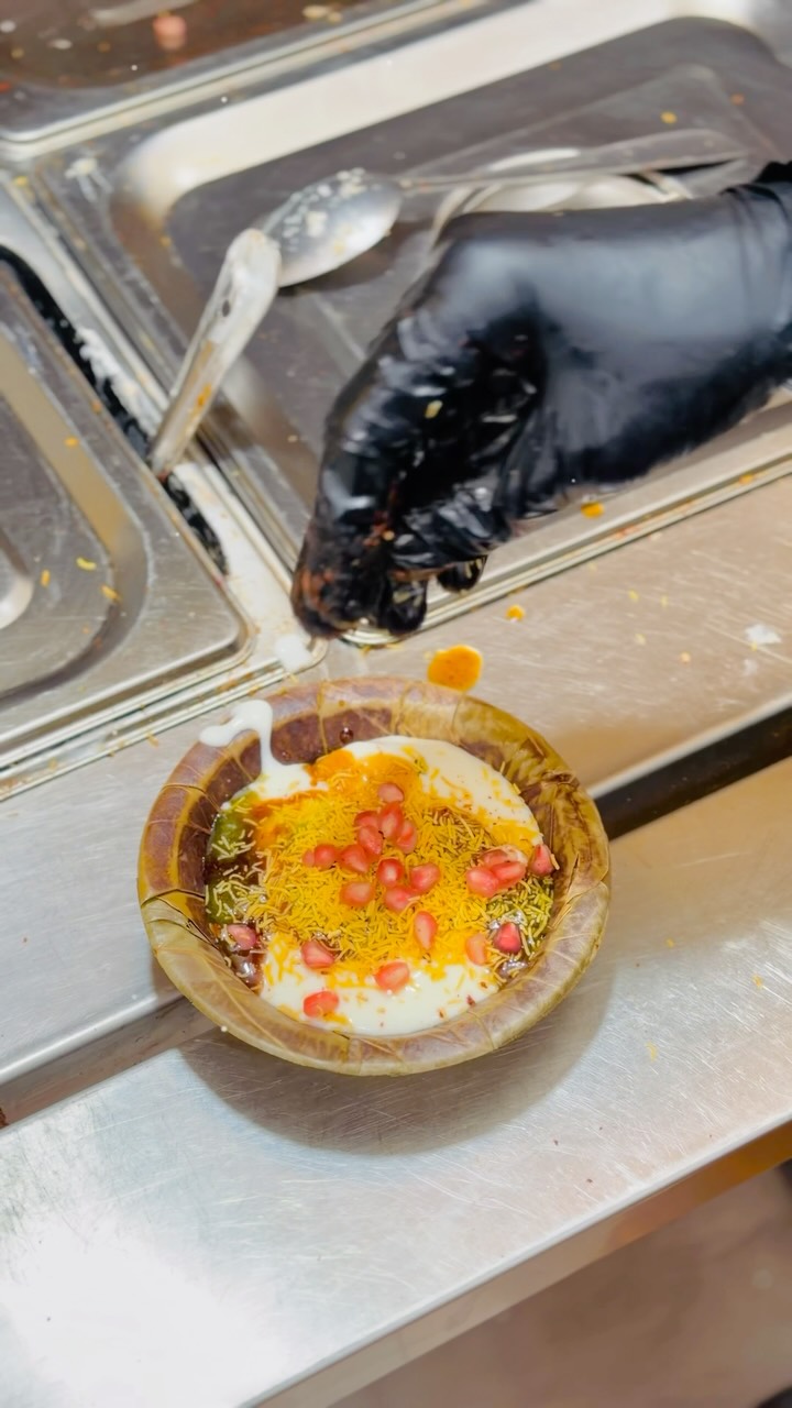 📍Classic Dahi Vada, In Front of Bhartiye Bhaiyo Ki Dukan, J.P. Sound Ke Bagal, Basti #reels #vlog #viral #explore