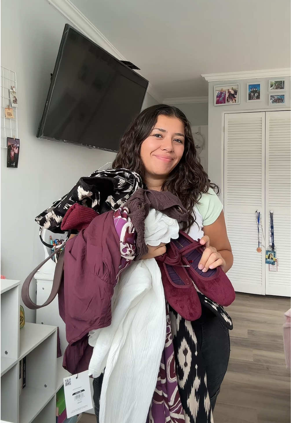 HAULde la ropa que me compré esta semana en @Lounge Chile y Sybilla @Falabella_cl 🤩🛍️ #haul #haultok #ropamujer #sh...