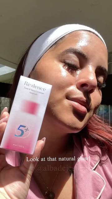 My skin was dull and thanks to this ampoule it looks illuminated and glowing. While working the stains thanks to niac...