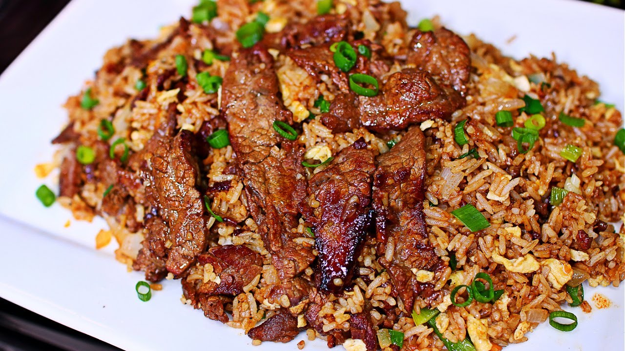 Easy Steak Fried Rice Recipe - How to make beef fried rice This easy steak fried rice recipe is so delicious. The bee...