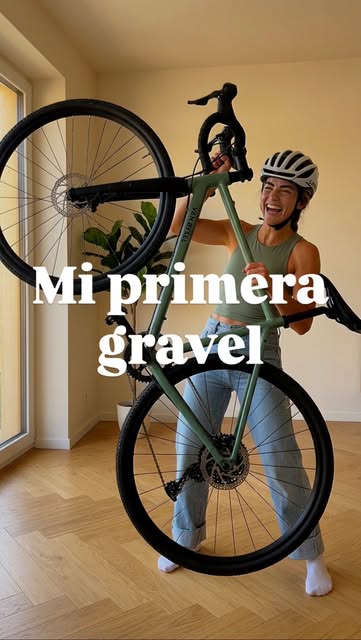 nueva bici en casa 🤩🤩 llevaba meses pensándolo y al final lo hice — me he comprado una gravel. En unos días os cuen...