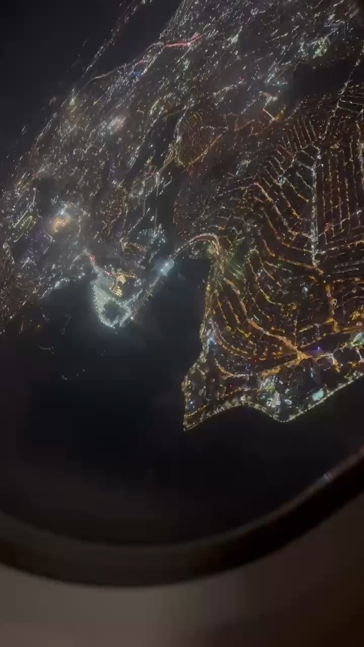 ✈️