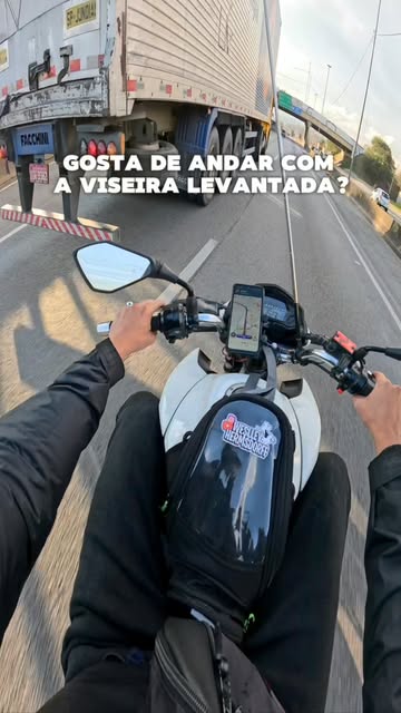 MANDA PARA SEU AMIGO QUE GOSTA DE ANDAR COM A VISEIRA LEVANTADA 💀