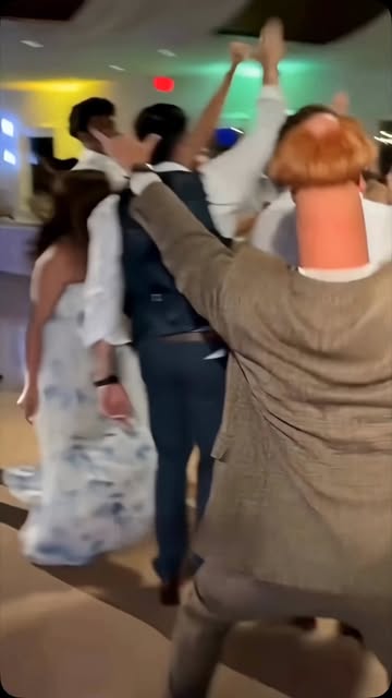 Seized by the rhythm. Splendid wedding.