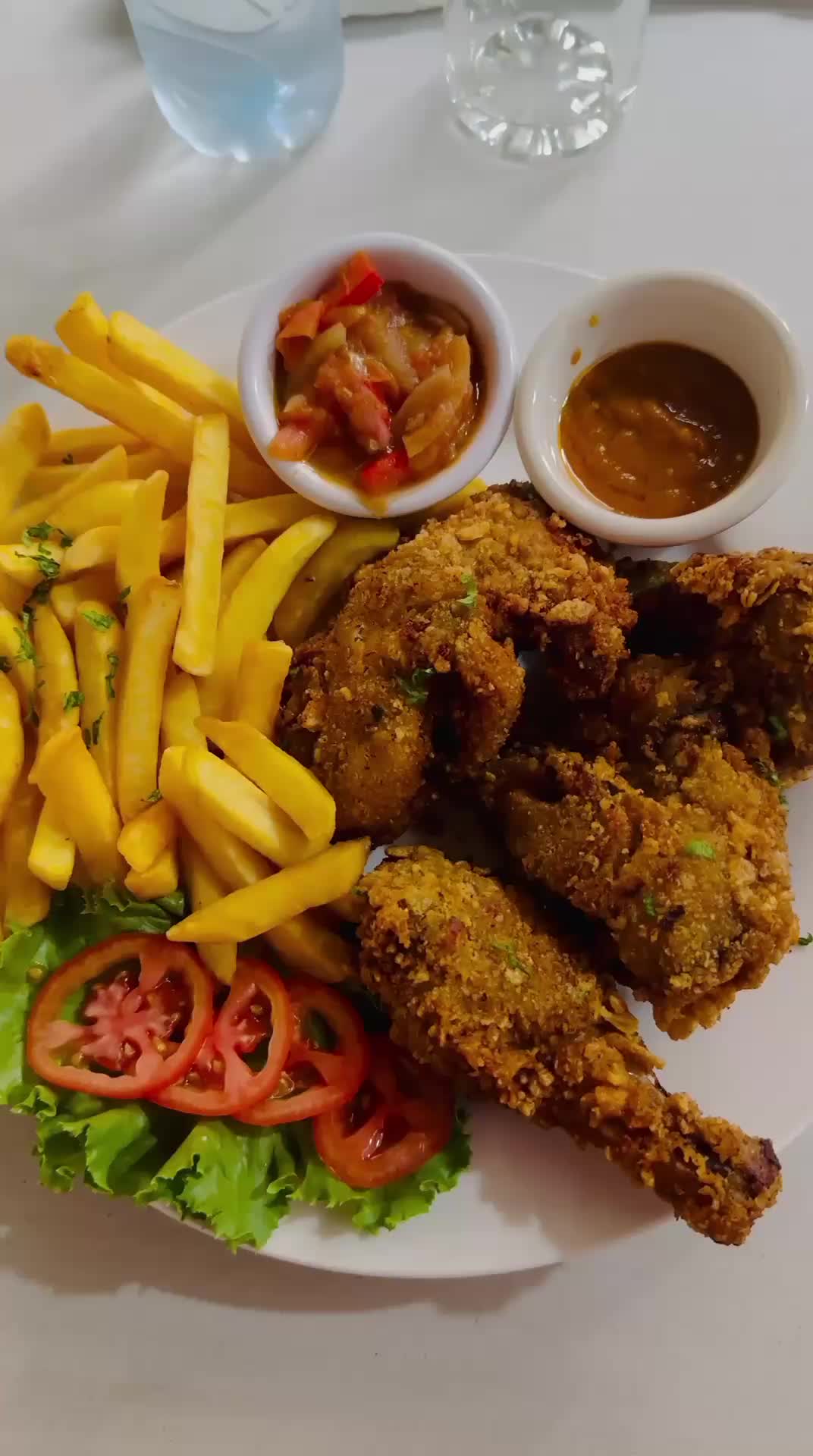 Poulet pané + frite + soda à partir de 3000 f #dababy #angré #foodtiktok #restaurant #viraltiktokvideo #viral #food #...