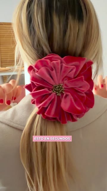 El #1 del invierno 🌸❄️ Elegante, versátil y único. Así son nuestras flores de terciopelo! Están 3x2 en la web! ¿Ya t...