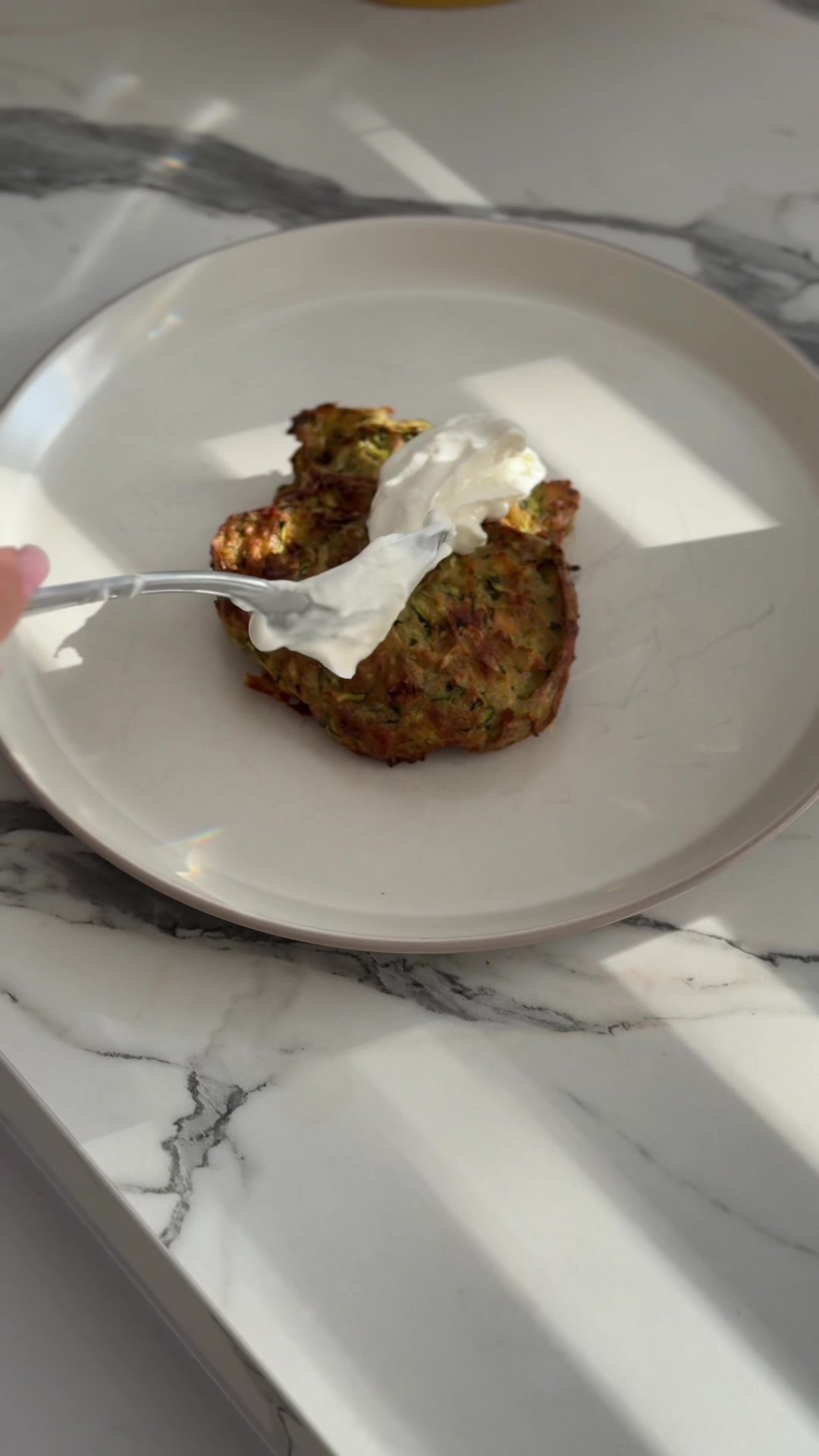 LUPO’S KITCHEN 👩🏻‍🍳 EP.1 - Zucchini Pancakes — Air Fryer 🥞 For the pancakes 3 zucchini, grated 2 eggs 150 g plain...