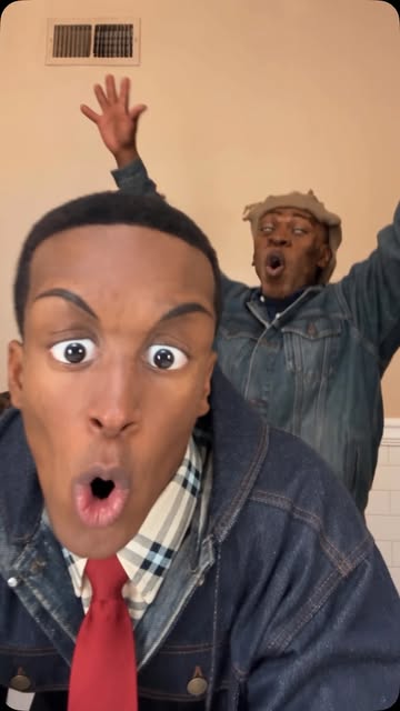 HA! I TOLD Y’ALL! I told y’all that Booty Warrior boy was gon catch Tom slippin! Walked in the bathroom and caught th...