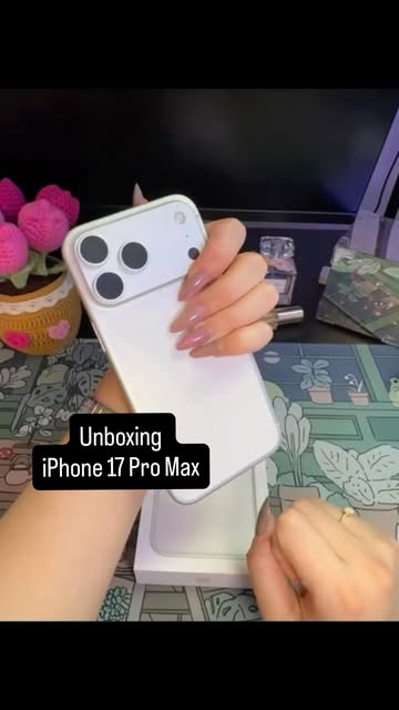 Unboxing IPhone 17 Pro Max with @esrtech.official accessories ✨🤍 @apple #iphone17promaxコズミックオレンジ #iphone #ugc #tech