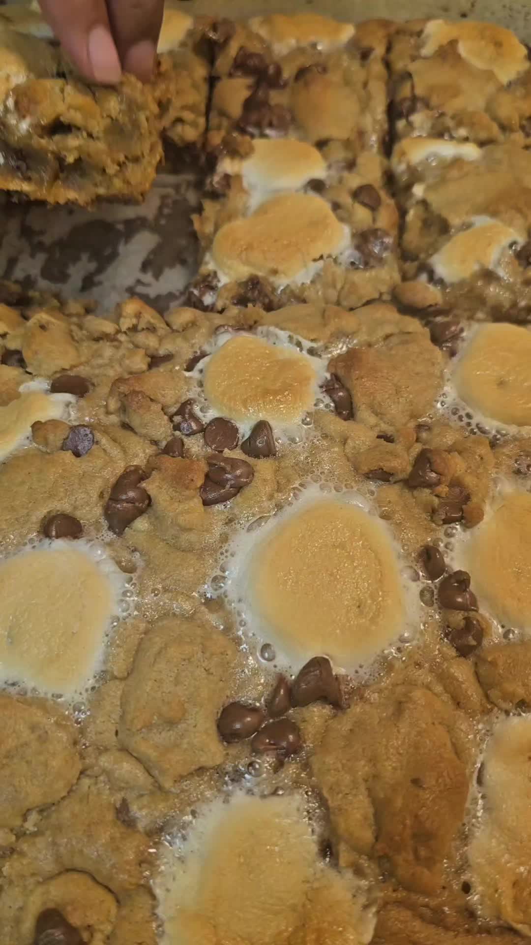 How to... Brown Butter Smores Cookie Bar 😊😊 these were so devine #creatorsearchinsights #worththesearch #easyrecipe...