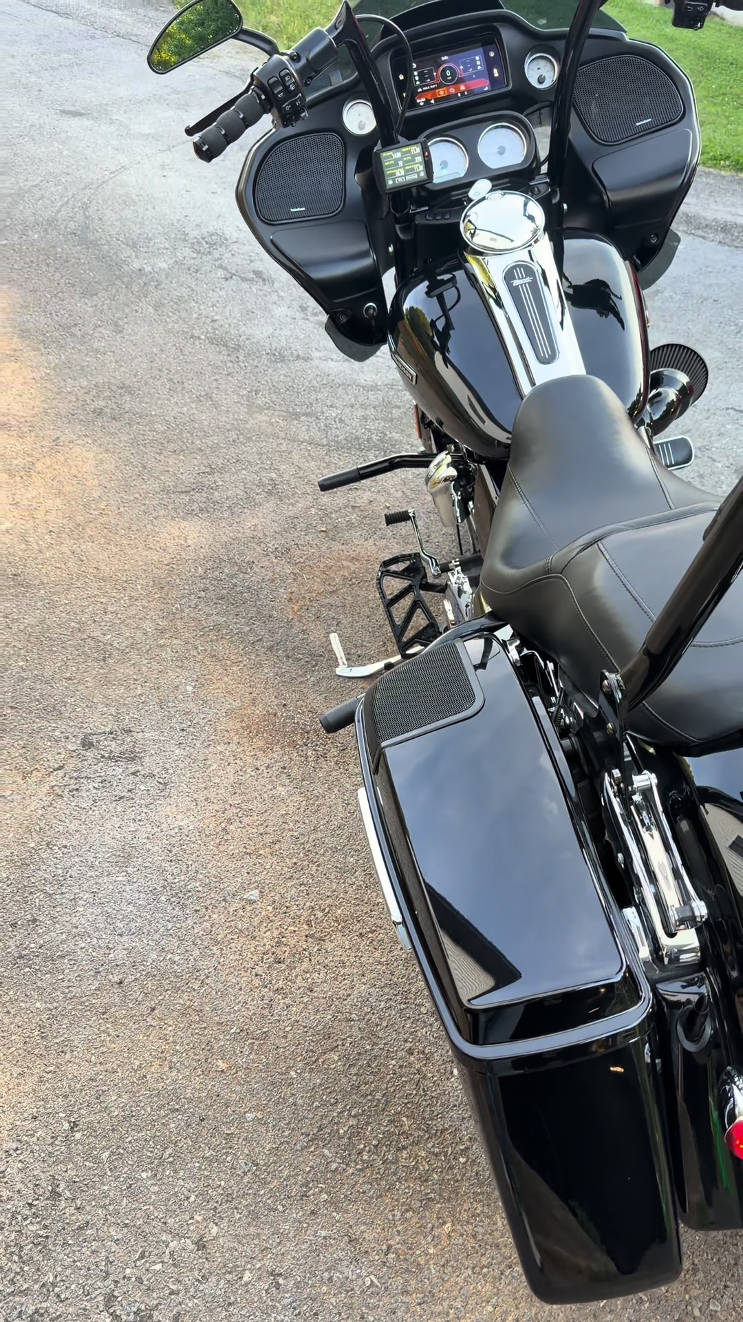 Had to do a few more upgrades to the ole girl. She runs like a scalded dog now!!@Seth Righi #harleydavidsonlifestyle...