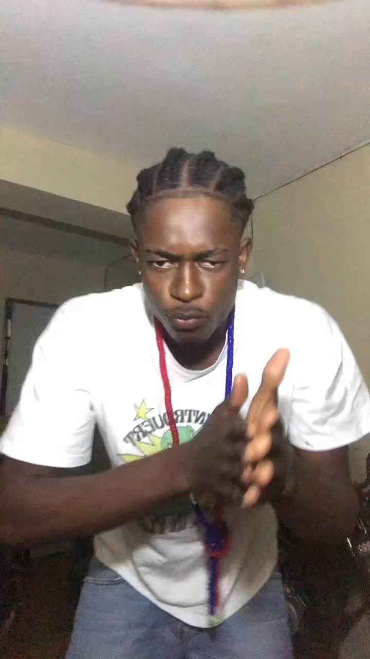 ✌🏾