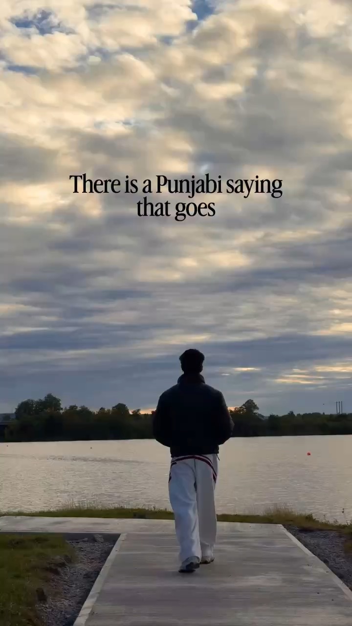 ☬