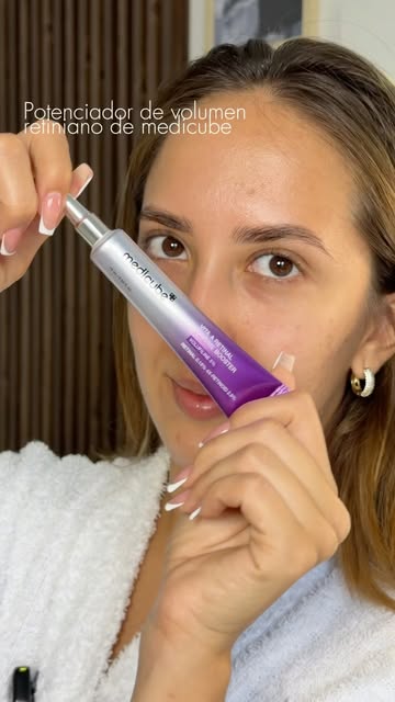 ✨ Mi combo para una piel más firme, hidratada y bonita ✨ Esta vez incorporé el Retinal Volume Booster 0.15% a mi ruti...