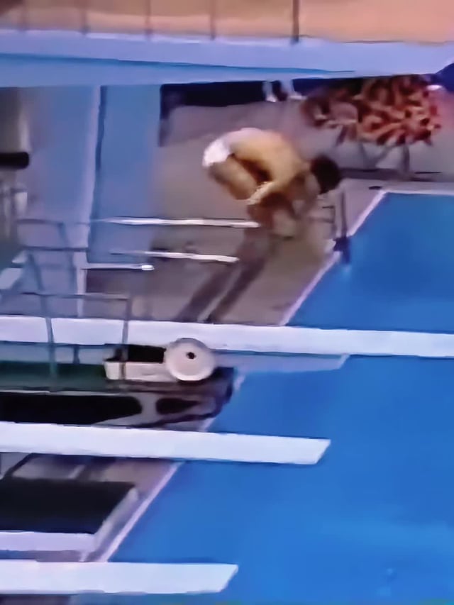 He Hit the Board at 70 MPH… Then Came Back for Gold#olympics#sports#usa#gold#swimming