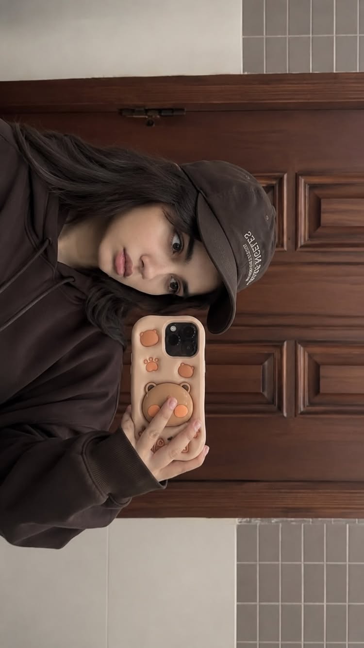 Its so easy peasy : link is in my bio. ✨✨#clicked #aesthetic #posingtips #howtopose #posingideas