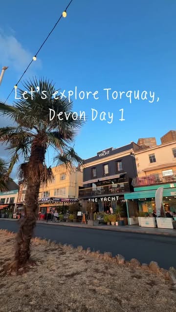 Explore South Devon with us - Day 1 🫶🌊 We stayed at the loveliest vintage B&B near Torquay station, @silverlandsgue...