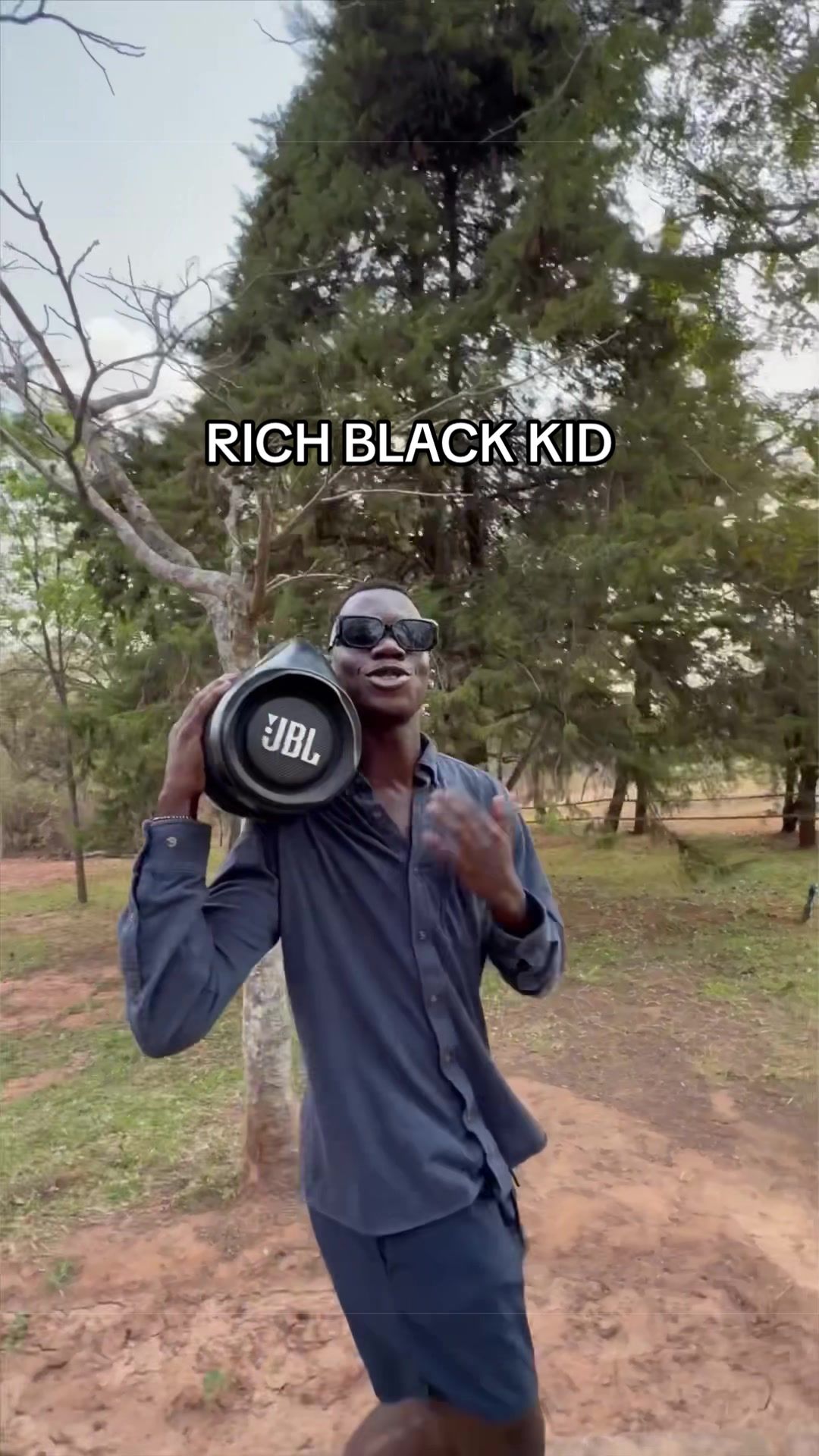 RICH BLACK KID SHOWING HIS CRIB (skit)