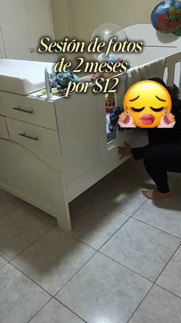 ¡Creatividad de mamá al 100%! 🥹💥 Para los 2 meses de mi bebé no necesité un estudio costoso: una sábana negra de ca...