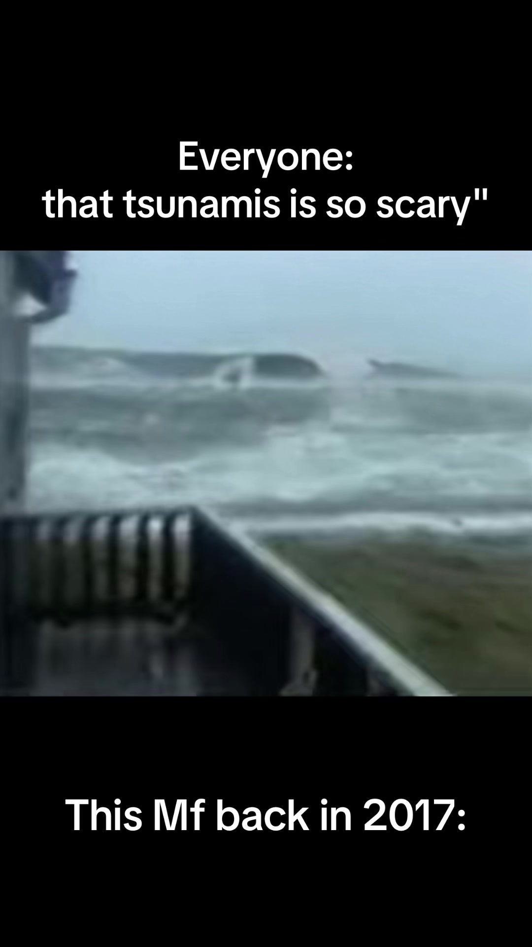 Could this be the return? #tsunami #hawaii #russiatsunami #surfer #fypシ゚viral #beach #tsunamiwarning