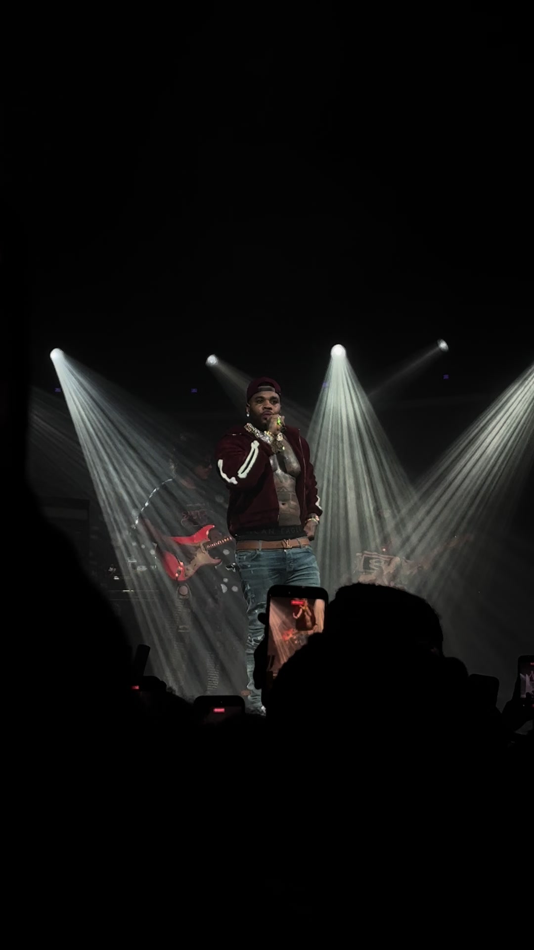 I saw my king in the flesh #miami #kevingates #fyp #viral #concert