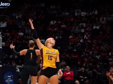 🤝 @noemie.glover #asu #volleyball #avca video by: @shotbyklvg