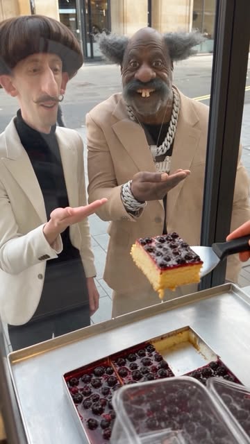 Took bro out for a blueberry slice 🫐