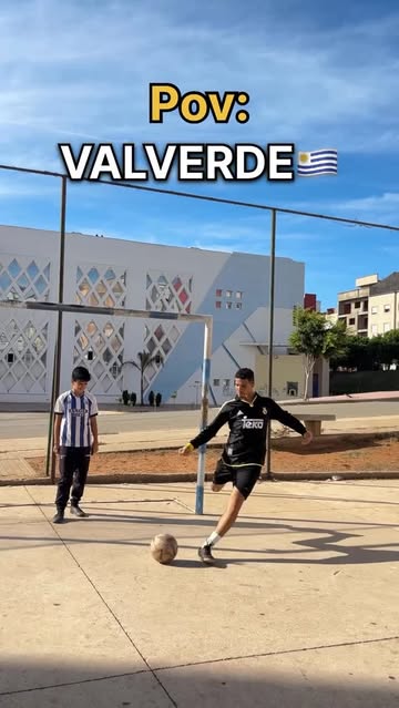 فالفيردي بدون سبب 🤯🤣⚽️ Valverde for no reason #valverde