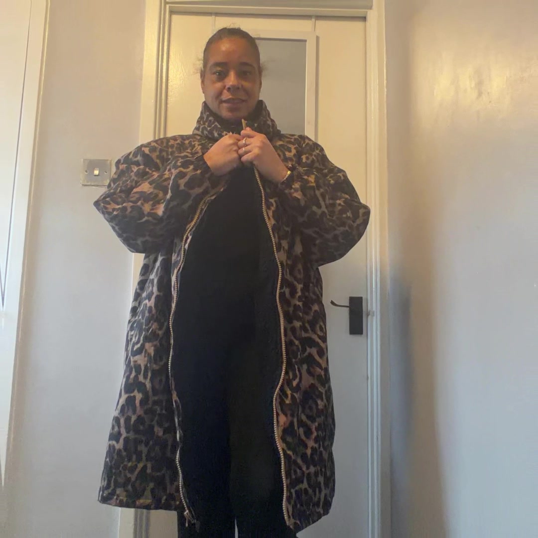 Ad. I may earn commission. A little walk on the wild side 🐆🤎 Loved my camouflage robe, so leopard print had to join...