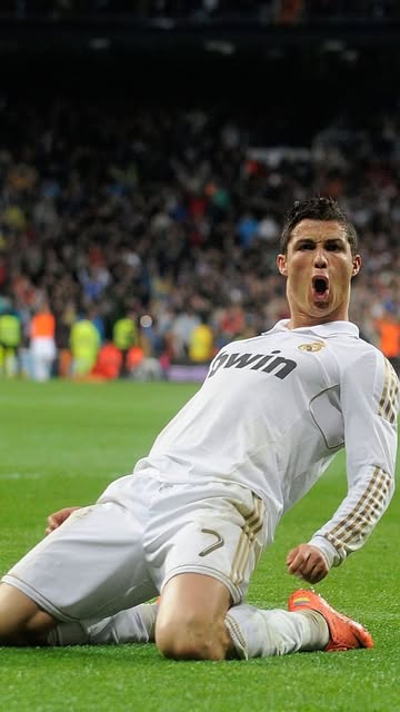 The GOAT #cristianoronaldo #ronaldo #cr7 #thegoat #soccergoat #soccer #futbol #manchesterunited #realmadrid #portugal...