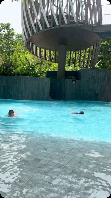 Let’s go to swimming together 🌞💪🏻
