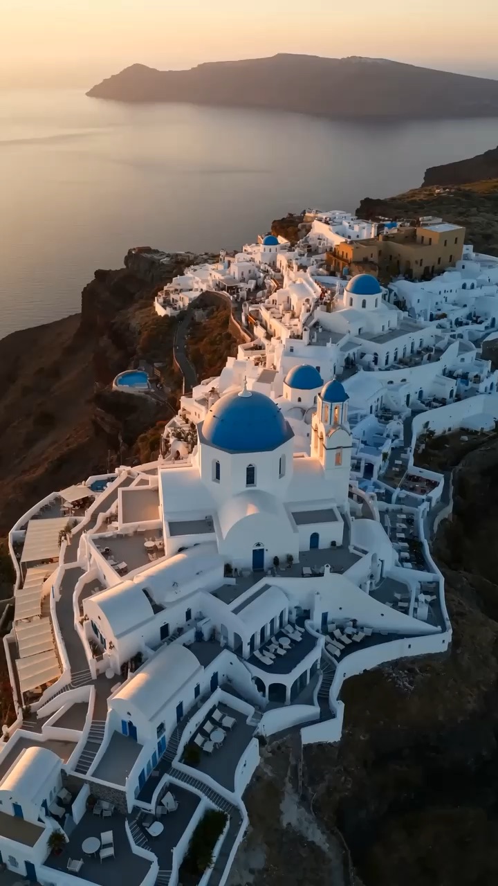 Traveling video
