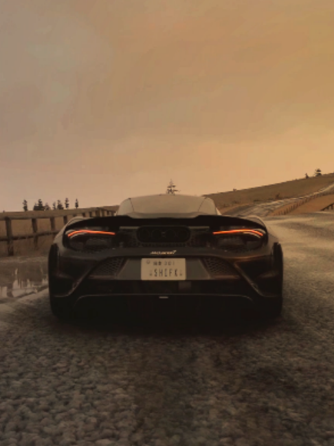 should i do more vertical or horizontal edits? #mclaren #765ltmclaren #forzahorizon6 #edit
