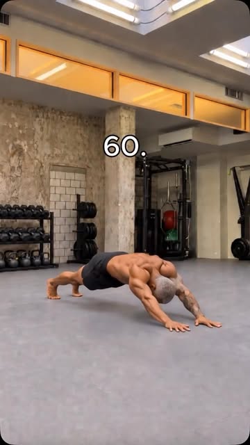 One flow. Whole-body control. A serious core challenge 🔥 Bodyweight training is about more than working your abs. It...