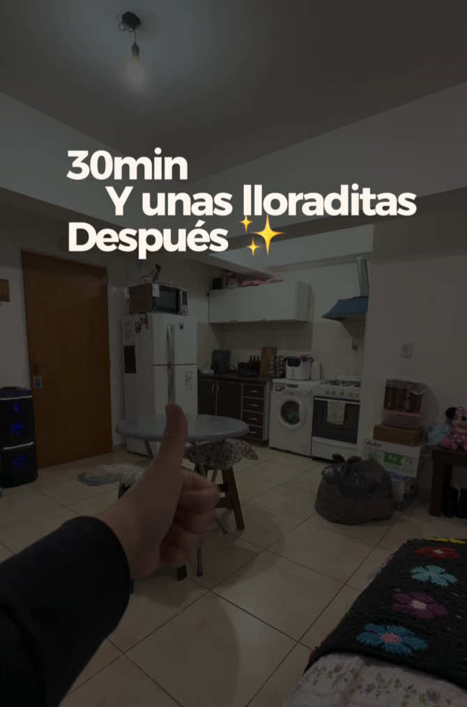 A veces no necesito salir, comprar algo nuevo o hacer un gran plan. Solo necesito poner música, ordenar mi espacio y...
