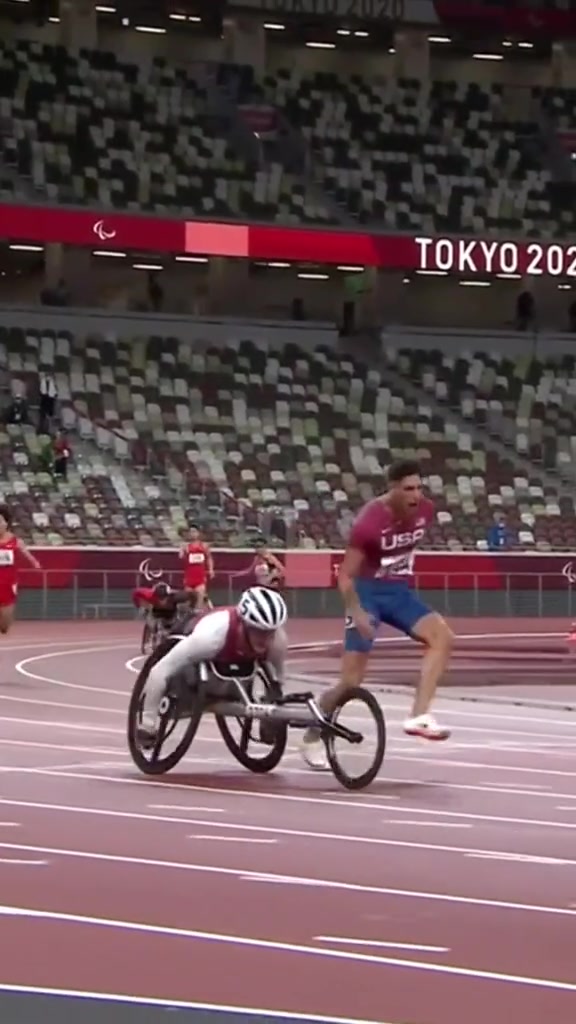 Sometimes all you need is a little push ❤️ #motivation #inspiration #olympics #trackandfield