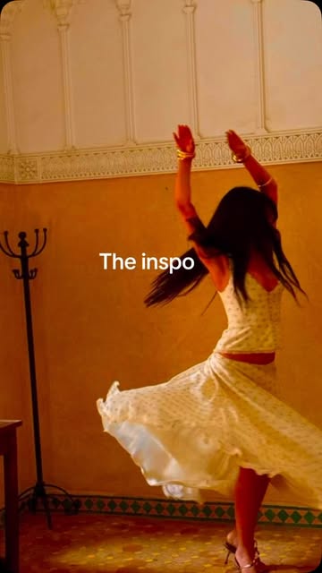 The mood 💃🏽🪭 #spanish #latinvibes
