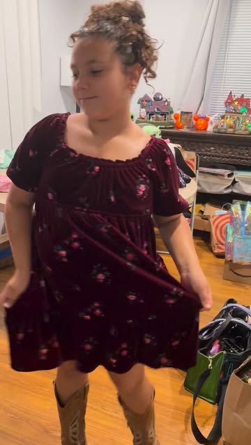 Little dress, big fall vibes! 🍂🤎 This sweet dress from The Children’s Place would be so cute for fall photos and fa...