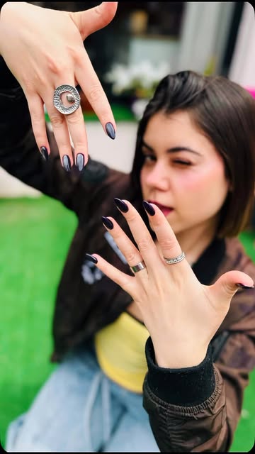 POV: tu amiga pide foto de las uñas y vos OBVIAMENTE se las mostrás 😌💅🏻 Enamorada del resultado 🤍✨ @esteticanails...