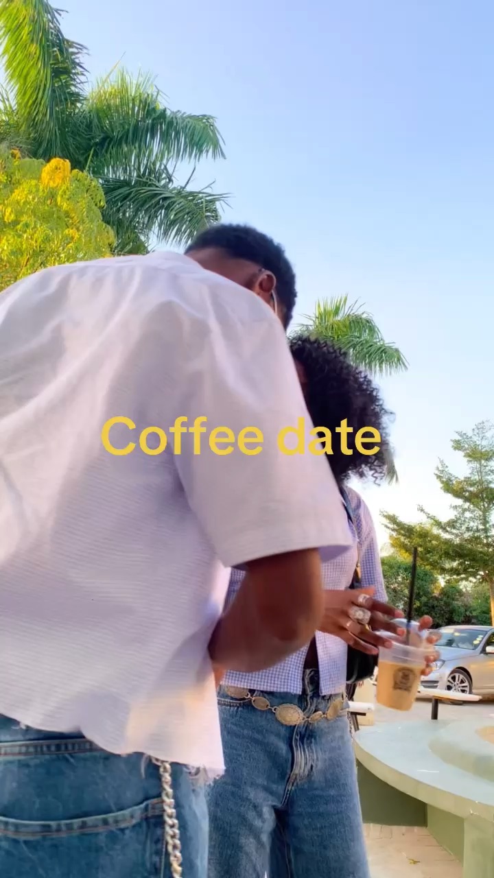 Representing wiseapple coffe shop